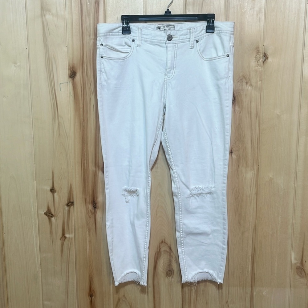 Free People White‎ Straight Leg Cropped Distressed Jeans Size 31